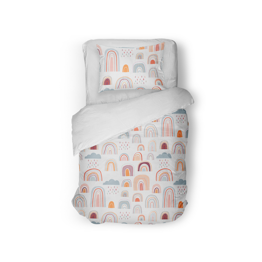 Twin Duvet Cover in Rainbows and Raindrops Print